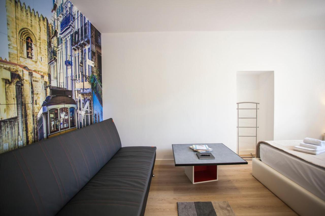 Amalia Apartments In Santos Lisbon Bagian luar foto