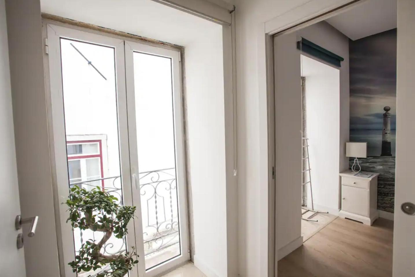 Amalia Apartments In Santos Lisbon Bagian luar foto