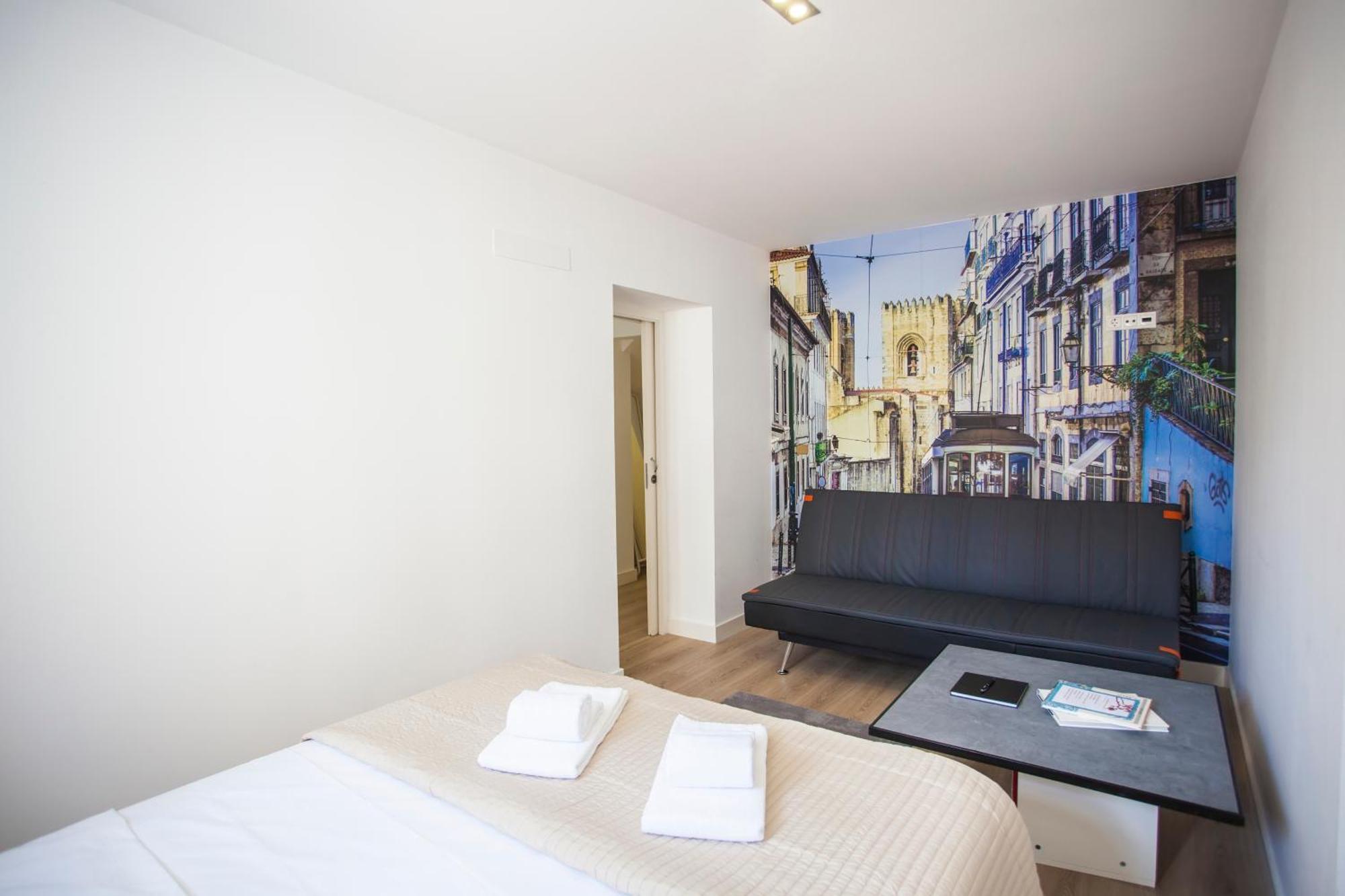 Amalia Apartments In Santos Lisbon Bagian luar foto
