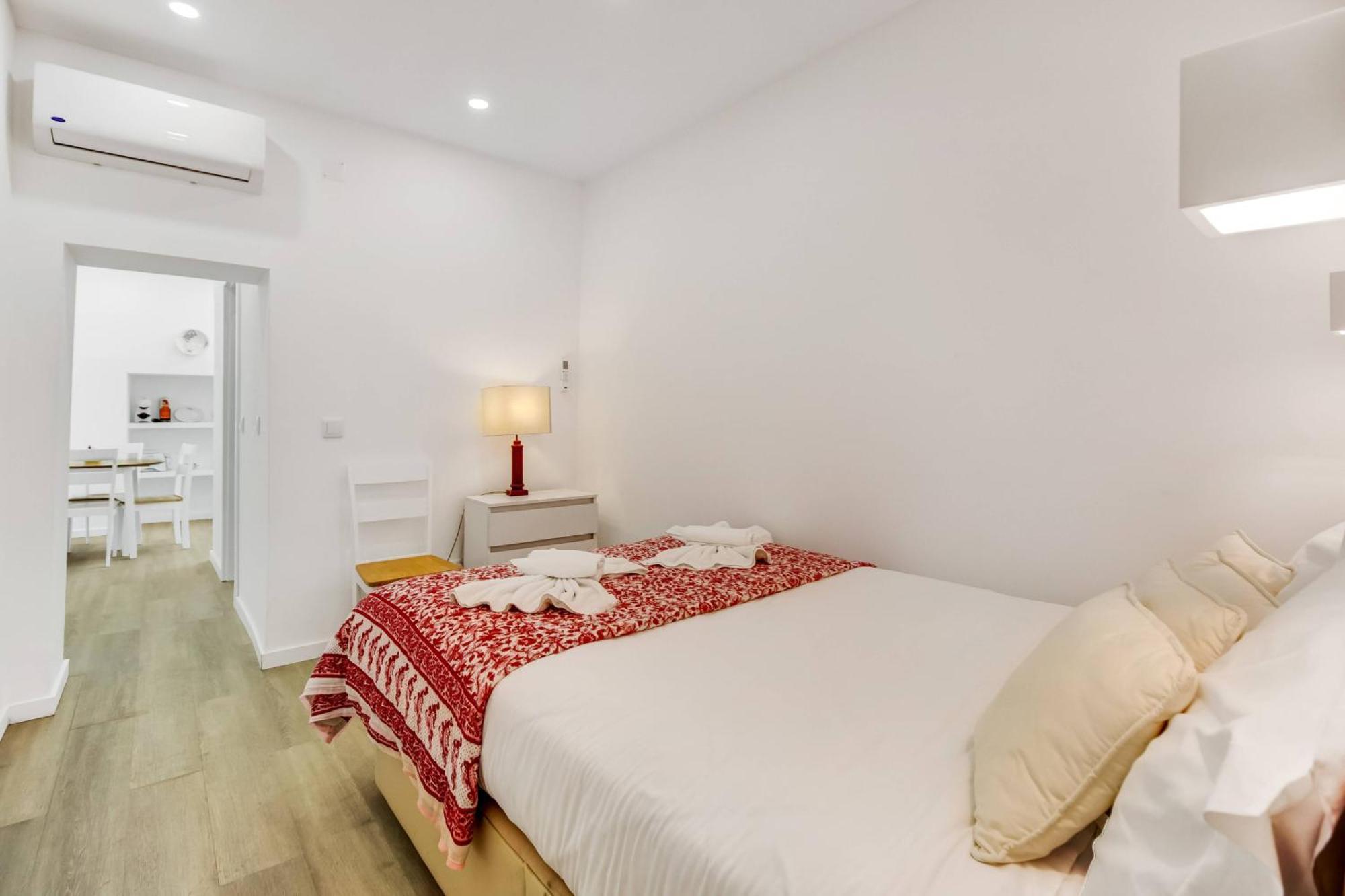 Amalia Apartments In Santos Lisbon Bagian luar foto